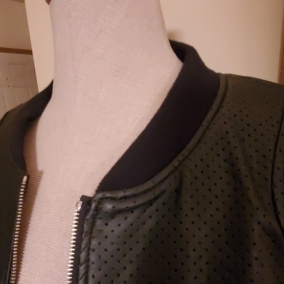 Calvin Klein jacket - Picture 5 of 8